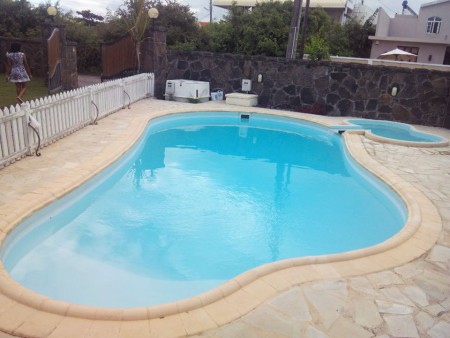 3 villas identiques a louer